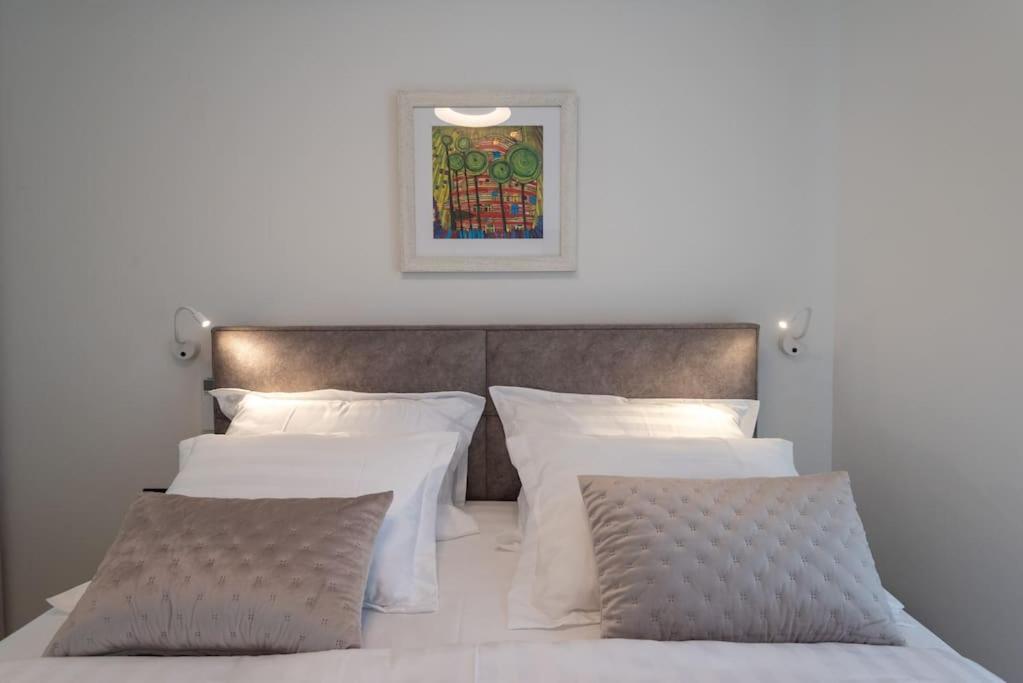 Amon Estel Apartment *